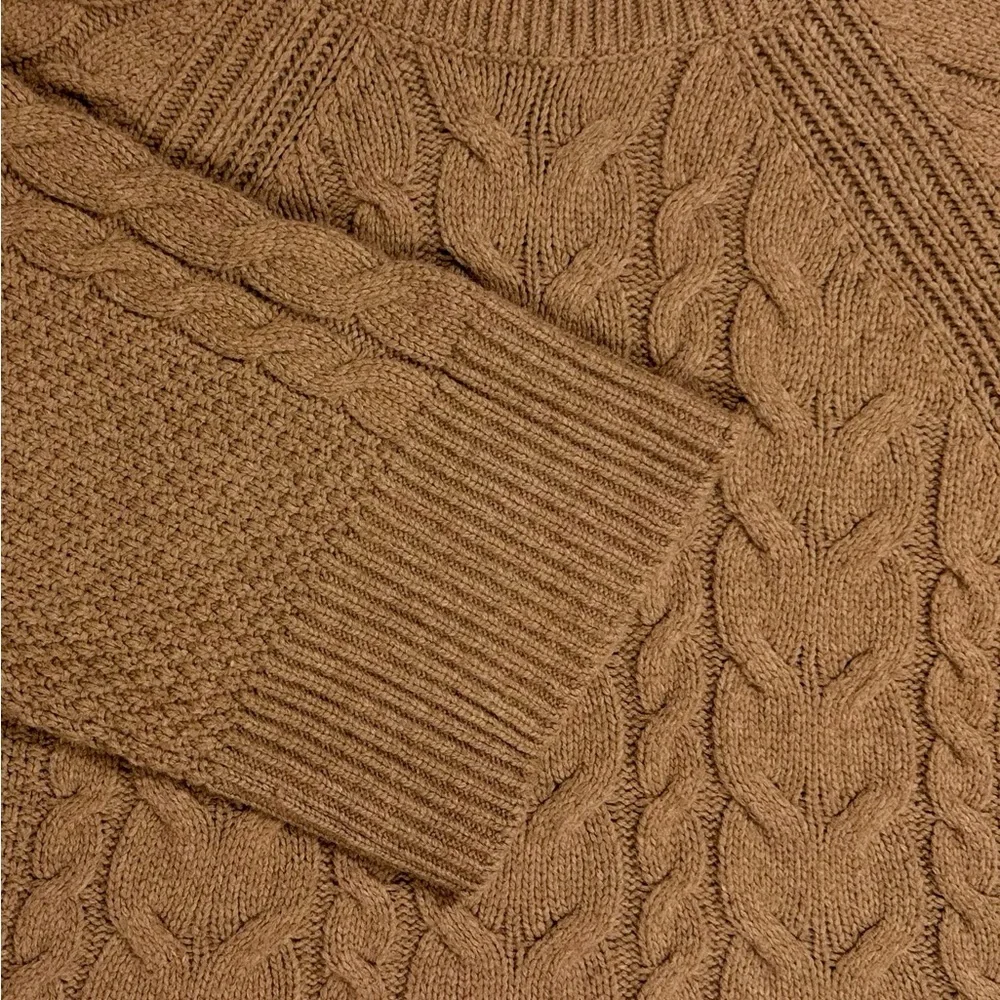 Banana Republic wool blend tan Cavo flair sleeve cable knit sweater women medium